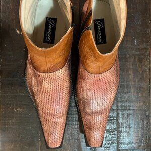 Giovanni Salmon Pink Textured Leather Chelsea Boots Men 10.5